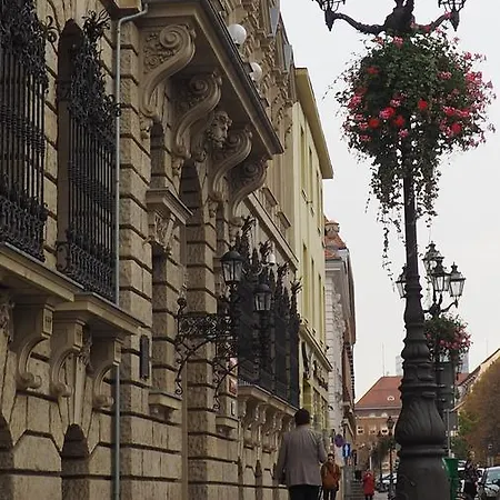 Kghn Grodzka Apartmán *